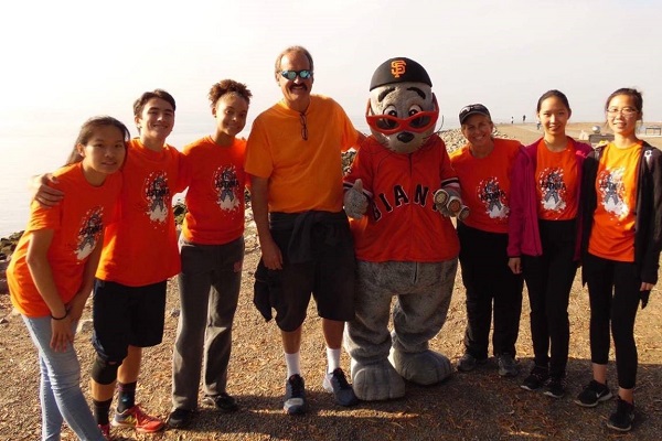 Organizers of the Attack Asthma Run with the San Francisco Giants’ mascot, Lou Seal